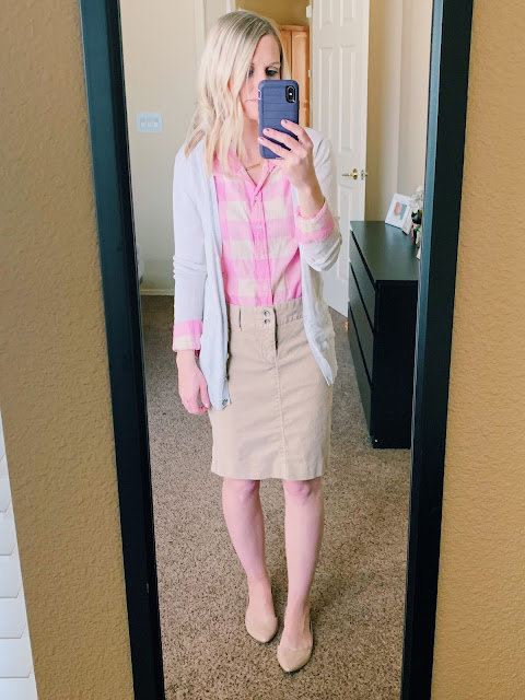 3 Ways to Wear a Corduroy Skirt