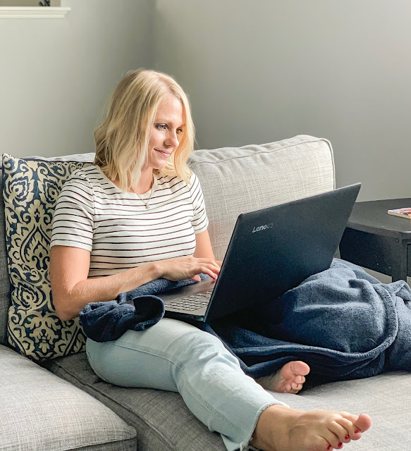 Earning money by shopping online for back-to-school clothes