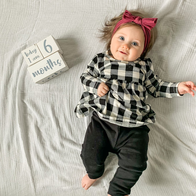 Baby monthly picture idea