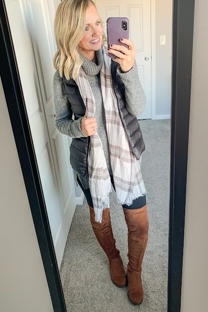 Turtleneck sweater with vest
