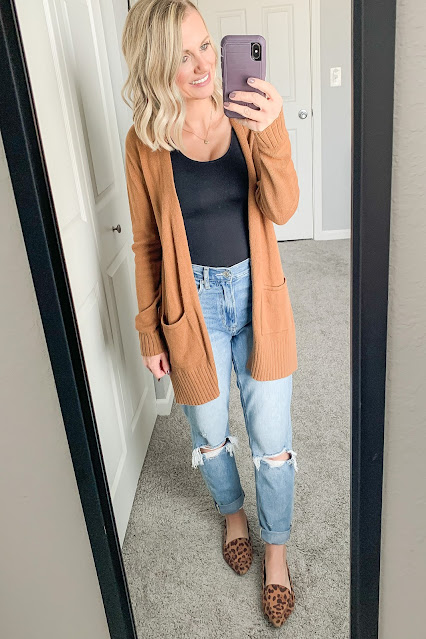 Mom jeans with body suite #momjeans