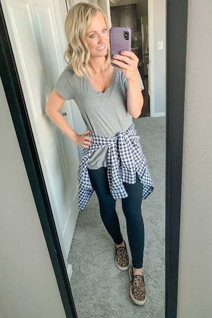 Casual mom outfit