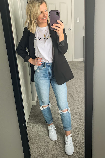 How to Wear White Sneakers || Affordable Mom-friendly outfit ideas