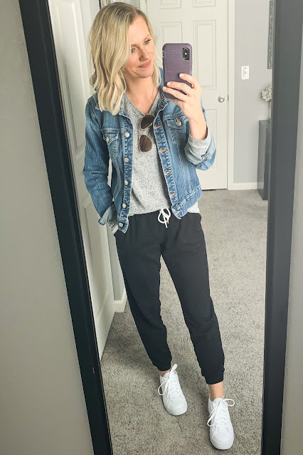 How to Wear White Sneakers || Affordable Mom-friendly outfit ideas