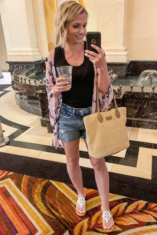 What I Wore in Las Vegas Casual afternoon outfit I wore in Las Vegas