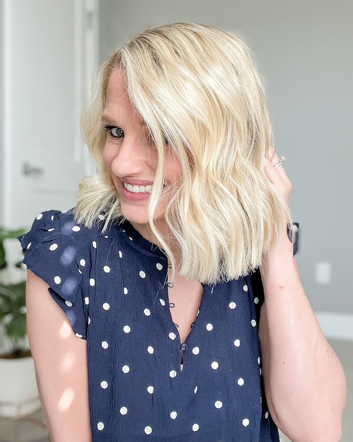 Beachy blonde waves
