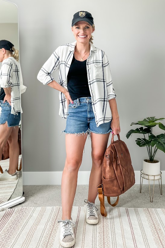 Stylish sporty momiform