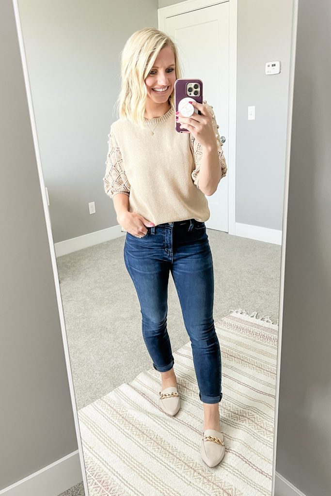 dark skinny jeans with short sleeve sweater