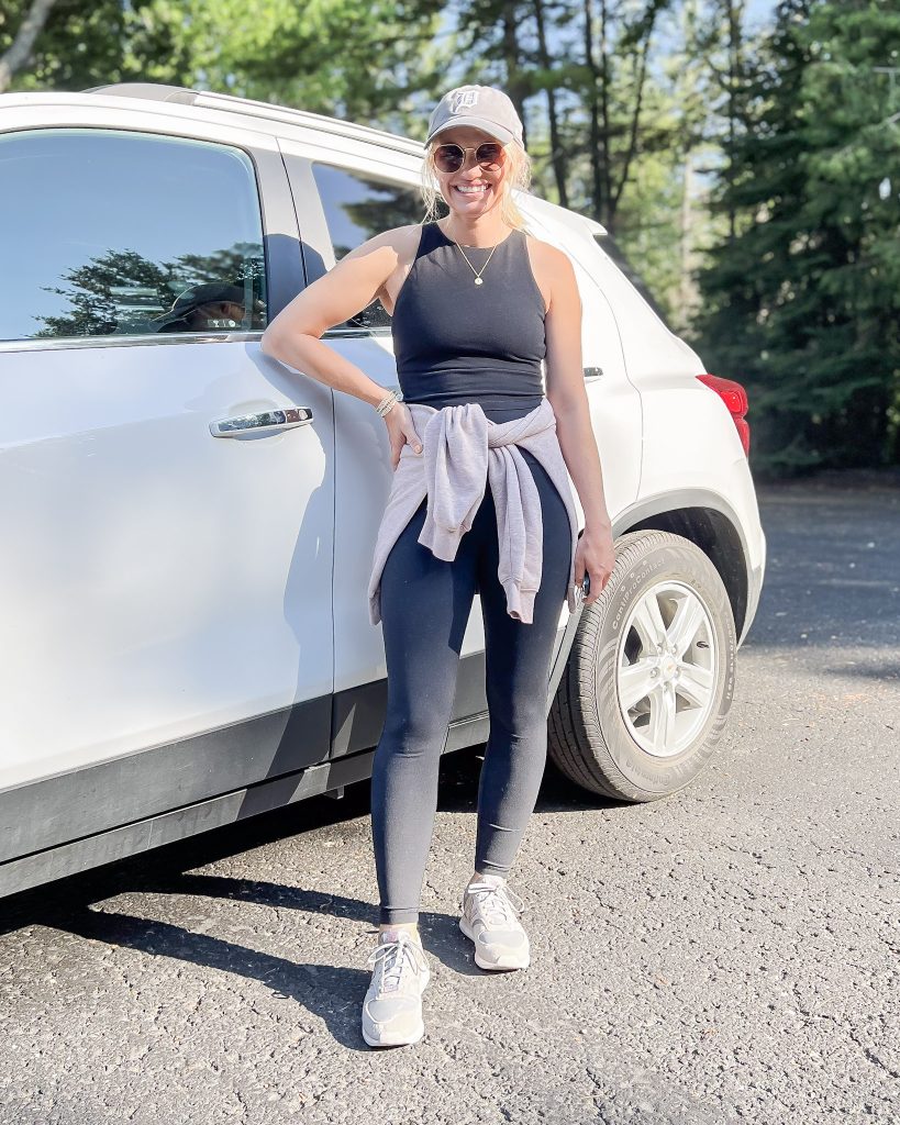 Athleisure travel outfit idea