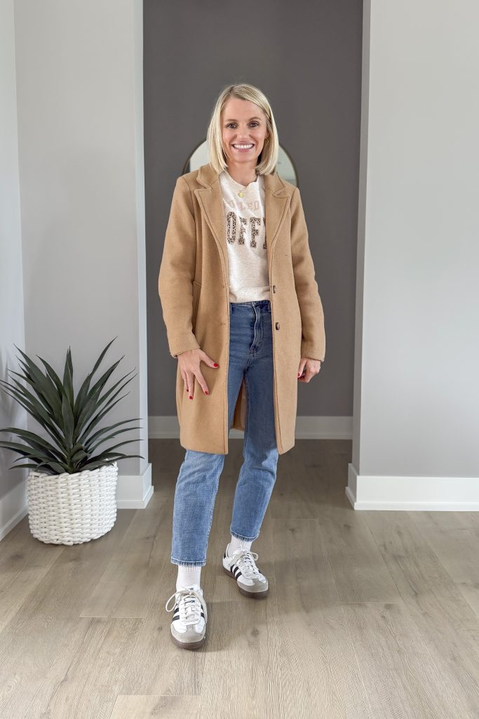 Sweatshirt and cropped jeans worn with crew socks and cropped jeans.