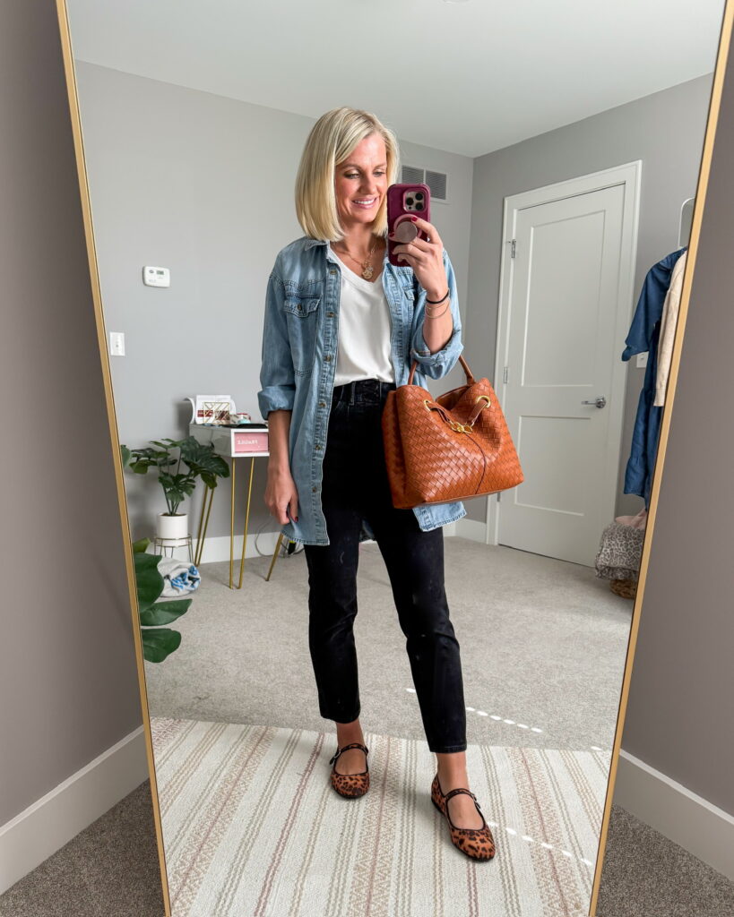 Fall mom outfit black jeans and denim shirt with leopard flats