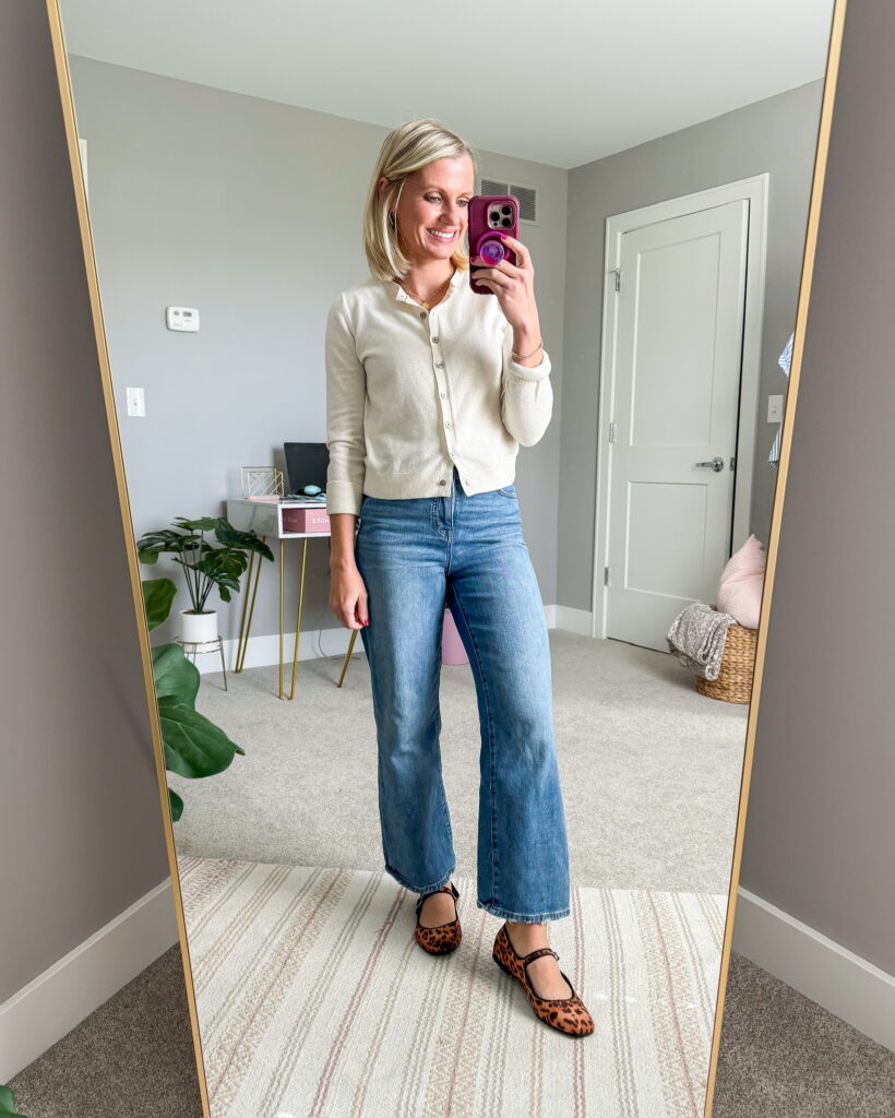 fall mom outfit jeans and cardigan with leopard flats