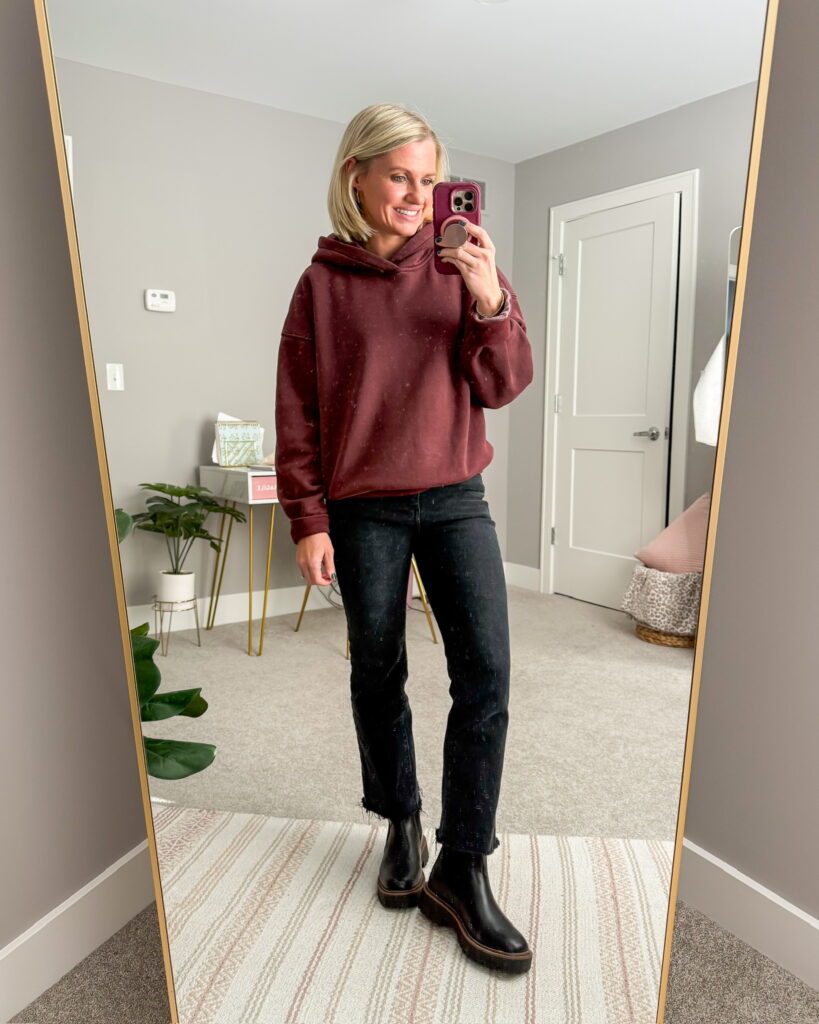 casual winter outfit for moms